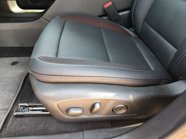 2025 Chevrolet Equinox EV RS - Photo 18