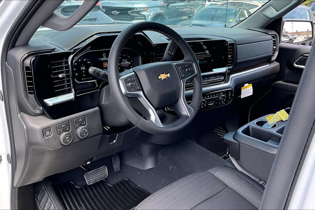 2026 Chevrolet Silverado 1500 LT - Photo 6