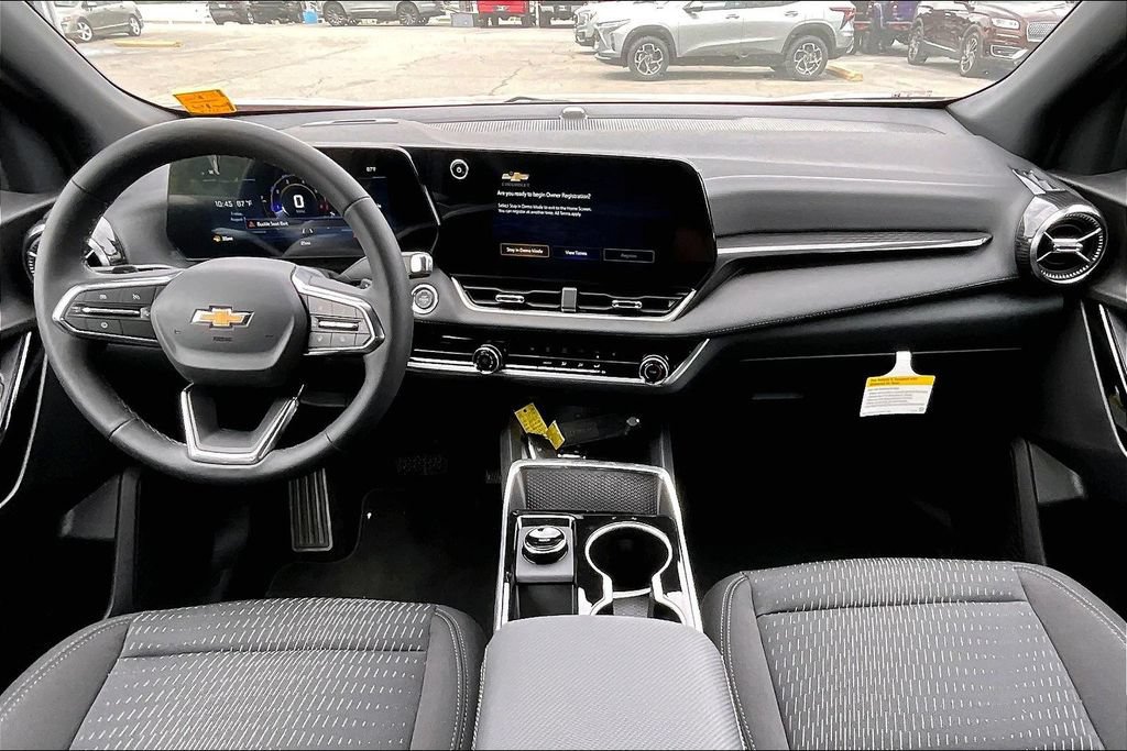 2027 Chevrolet Equinox LT - Photo 5