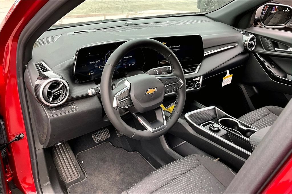 2027 Chevrolet Equinox LT - Photo 6