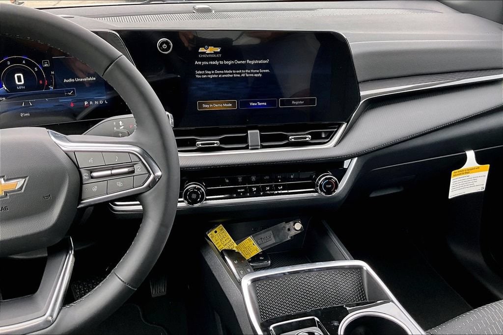 2027 Chevrolet Equinox LT - Photo 7