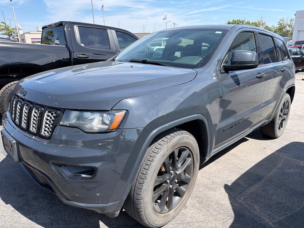 Used 2018 Jeep Grand Cherokee Altitude