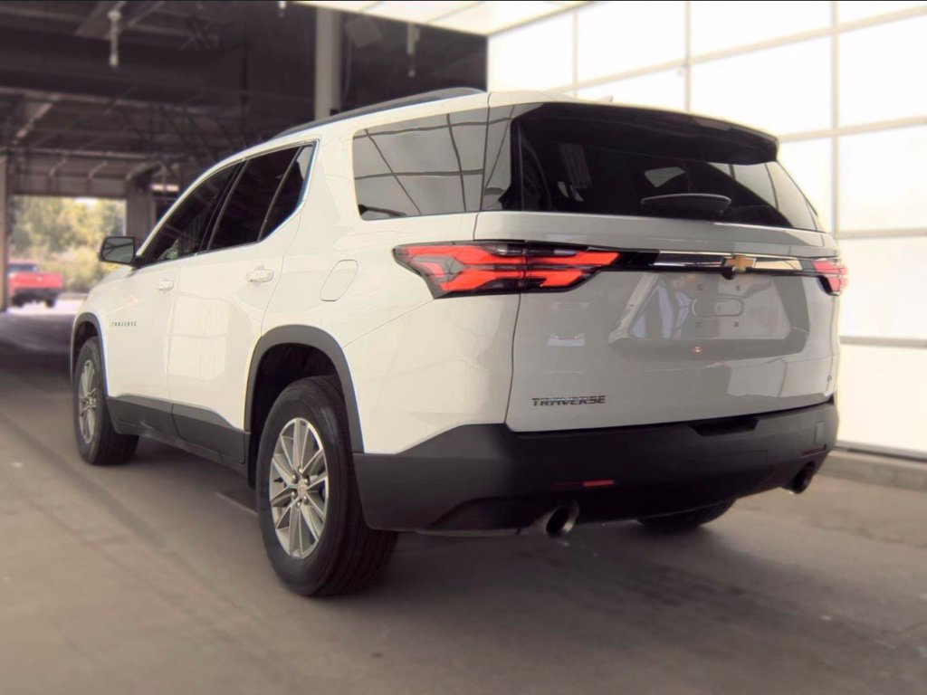 Used 2023 Chevrolet Traverse LT Cloth SUV