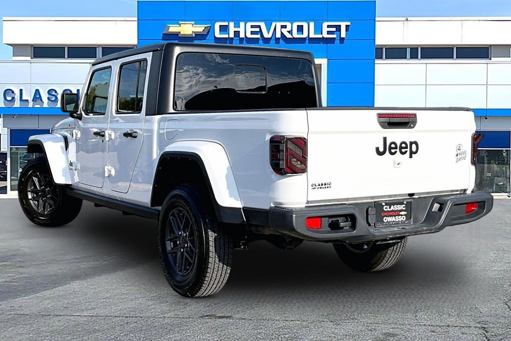 Used 2022 Jeep Gladiator Willys Sport