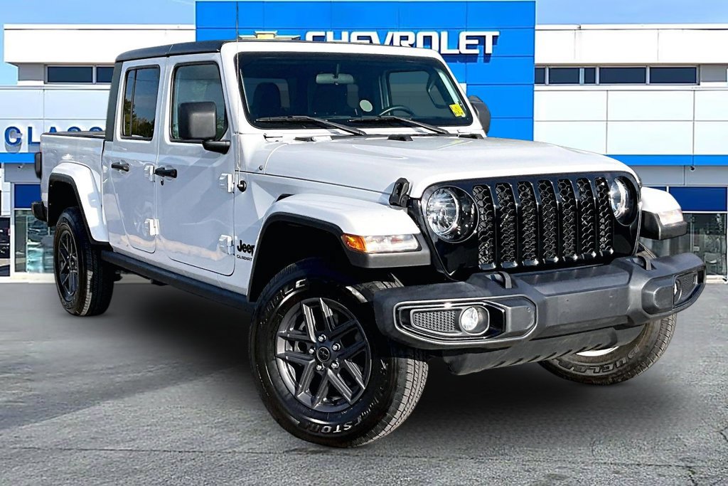 Used 2022 Jeep Gladiator Willys Sport