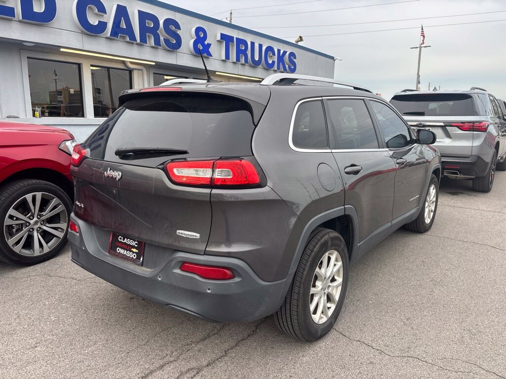 Used 2016 Jeep Cherokee Latitude