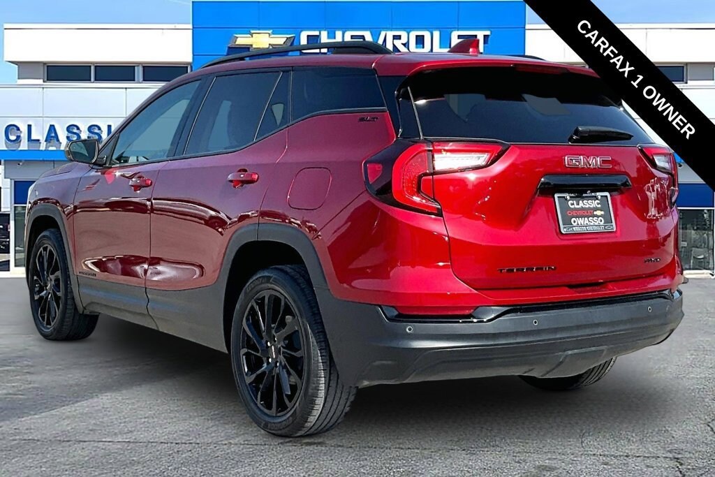 Used 2024 GMC Terrain SLT SUV