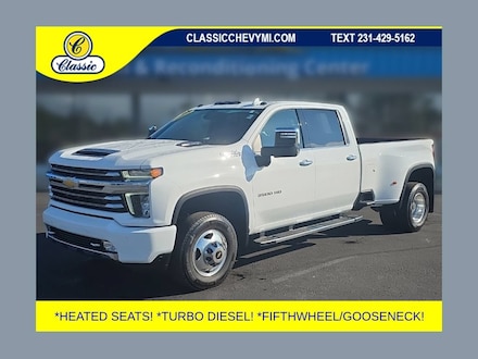 2022 Chevrolet Silverado 3500 HD High Country DRW Truck