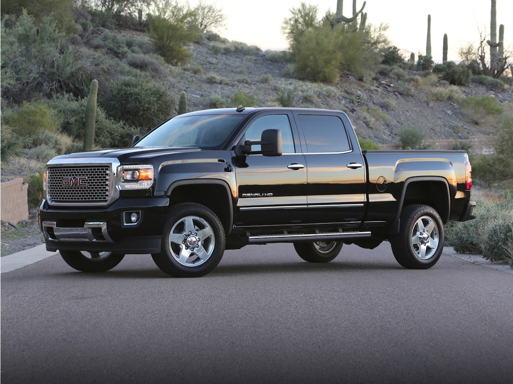 Used 2018 GMC Sierra 2500HD Denali Truck Crew Cab