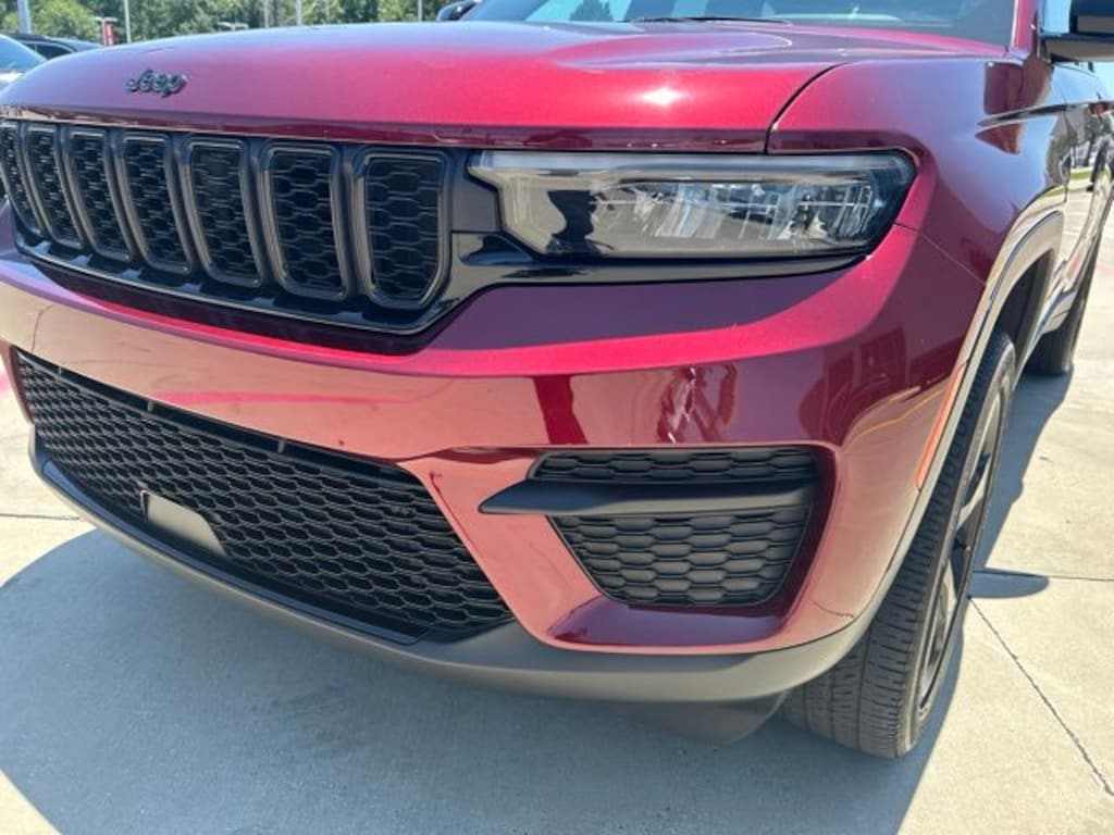 Used 2024 Jeep Grand Cherokee Altitude X SUV