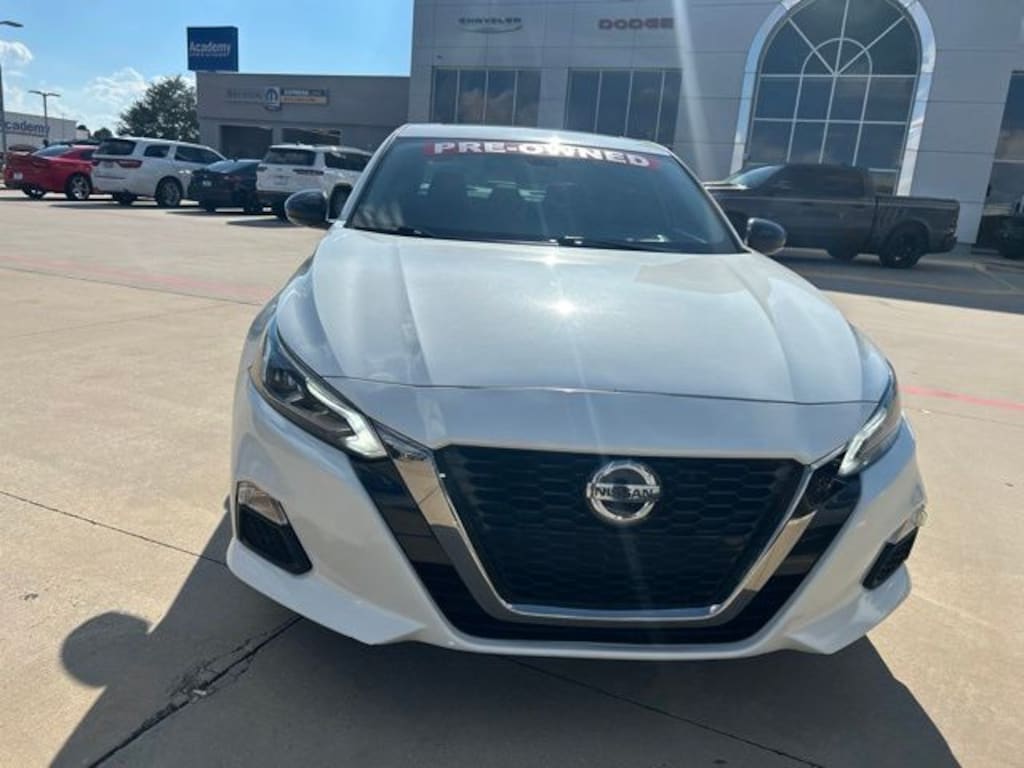 Used 2020 Nissan Altima 2.5 SR Sedan