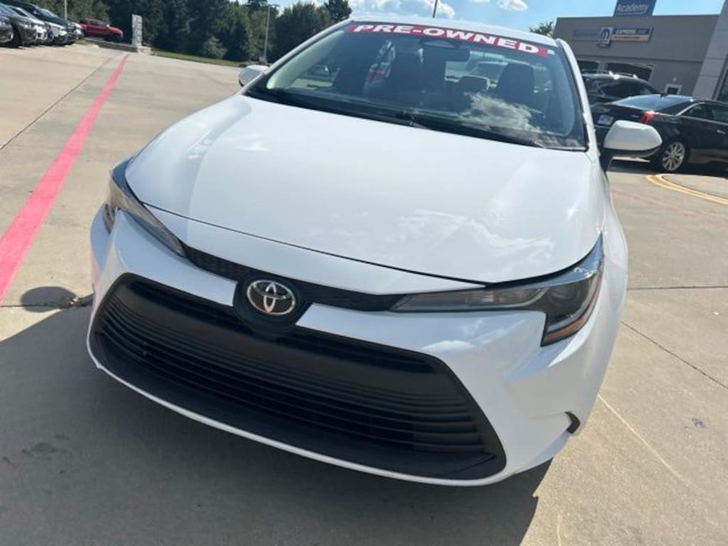 Used 2023 Toyota Corolla LE Sedan