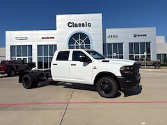 2026 Ram 3500 Chassis Cab TRADESMAN CREW   4X4 60' CA Pickup
