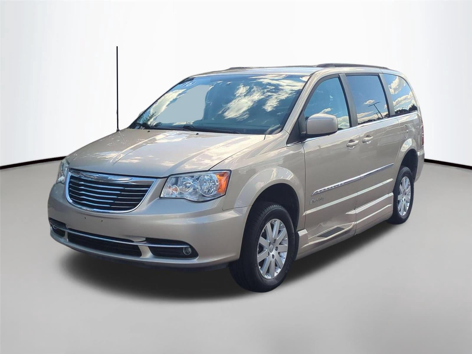 2016 Chrysler Town & Country