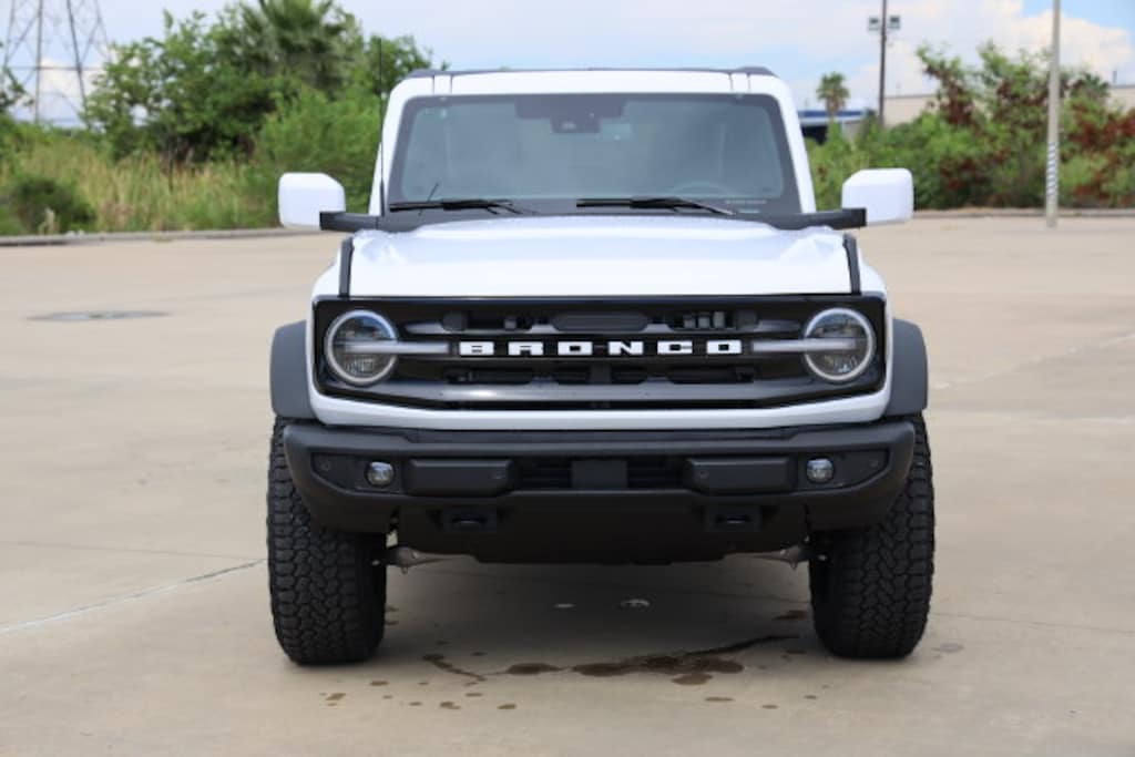 New 2026 Ford Bronco Outer Banks SUV