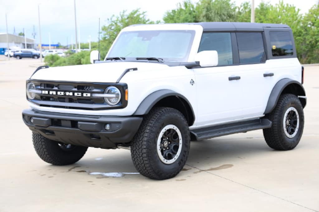 New 2026 Ford Bronco Outer Banks SUV