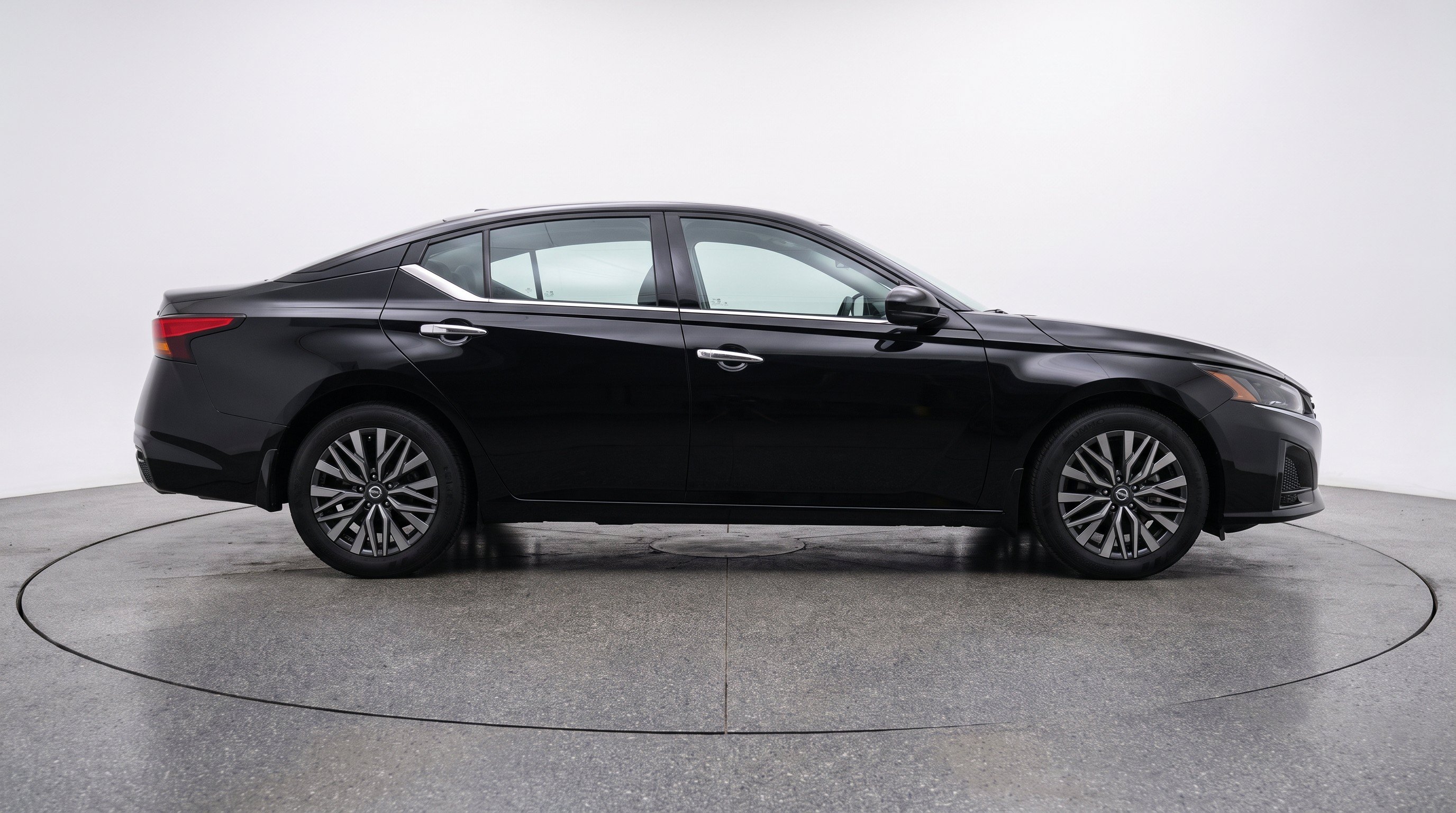 Thumbnail: 2025 Nissan Altima - 10
