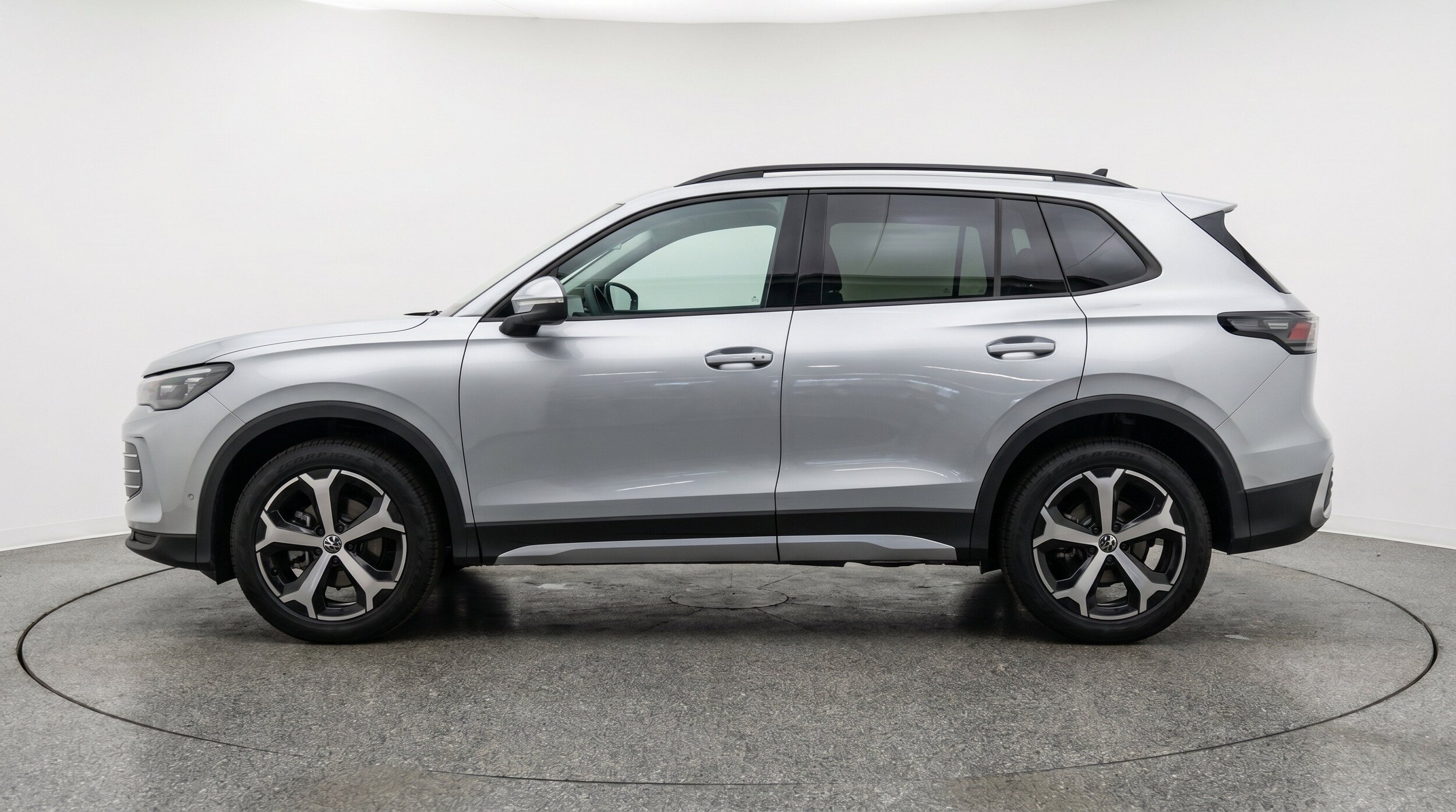 Thumbnail: 2026 Volkswagen Tiguan - 5