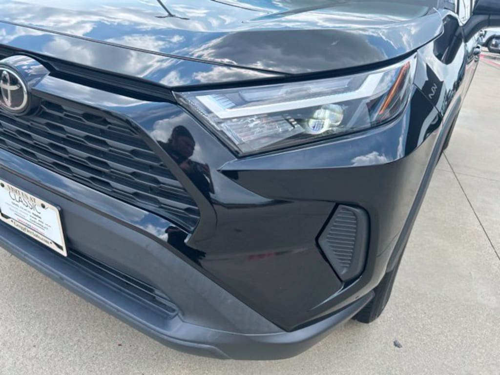 Used 2022 Toyota RAV4 XLE SUV