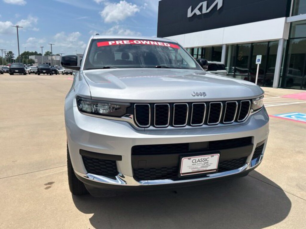 Used 2023 Jeep Grand Cherokee L Laredo SUV