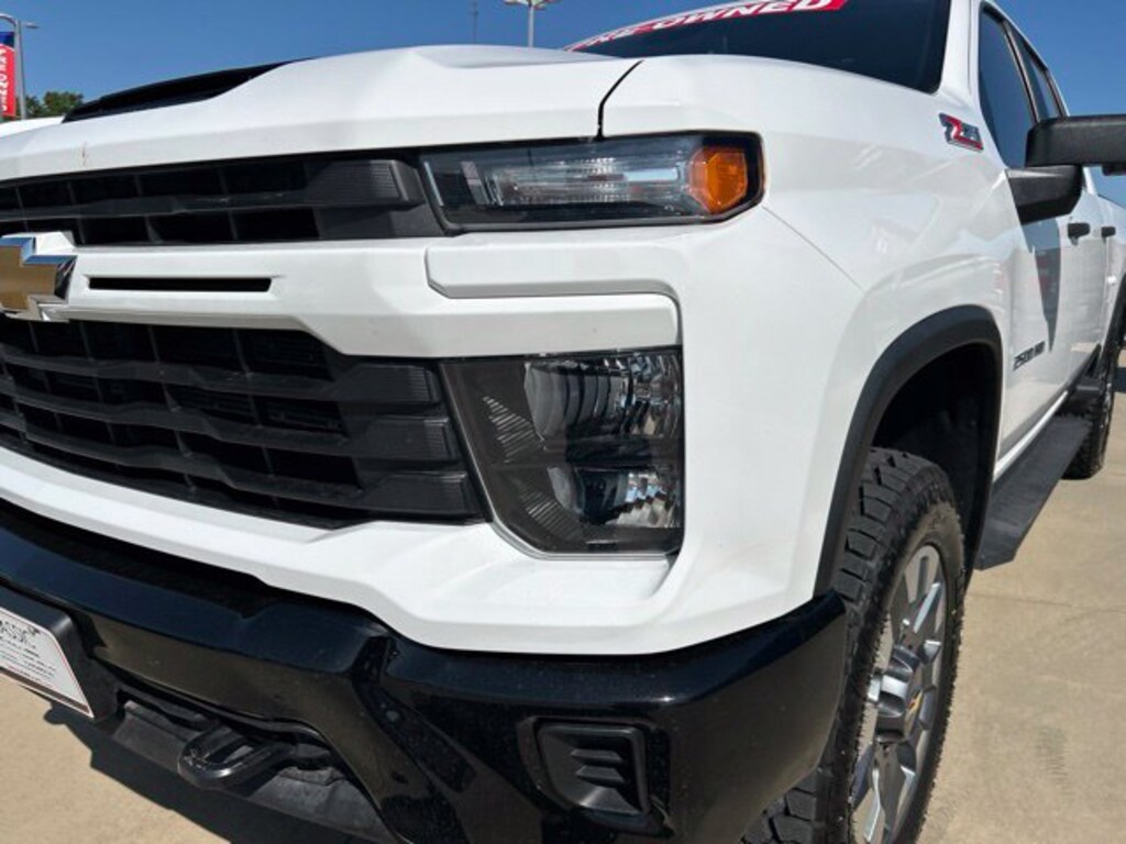 Used 2024 Chevrolet Silverado 2500HD Custom Truck