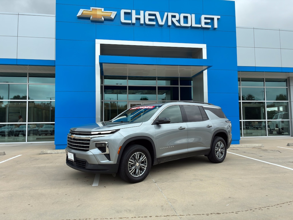 Used 2026 Chevrolet Traverse LT SUV