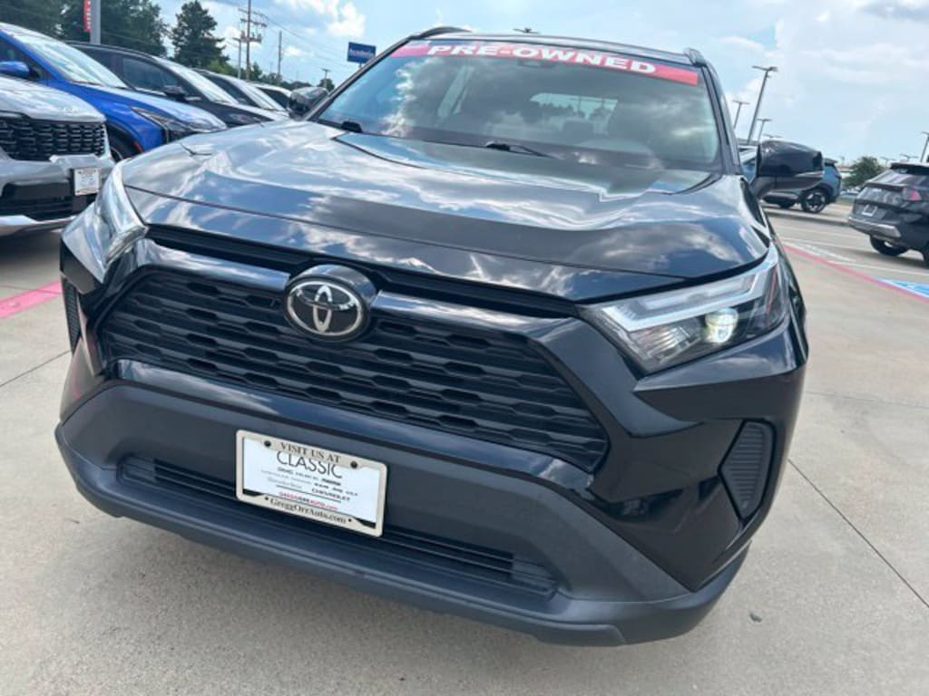 Used 2022 Toyota RAV4 XLE SUV