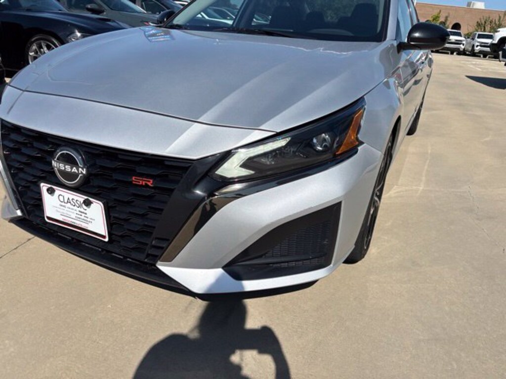 Used 2024 Nissan Altima 2.5 SR Sedan