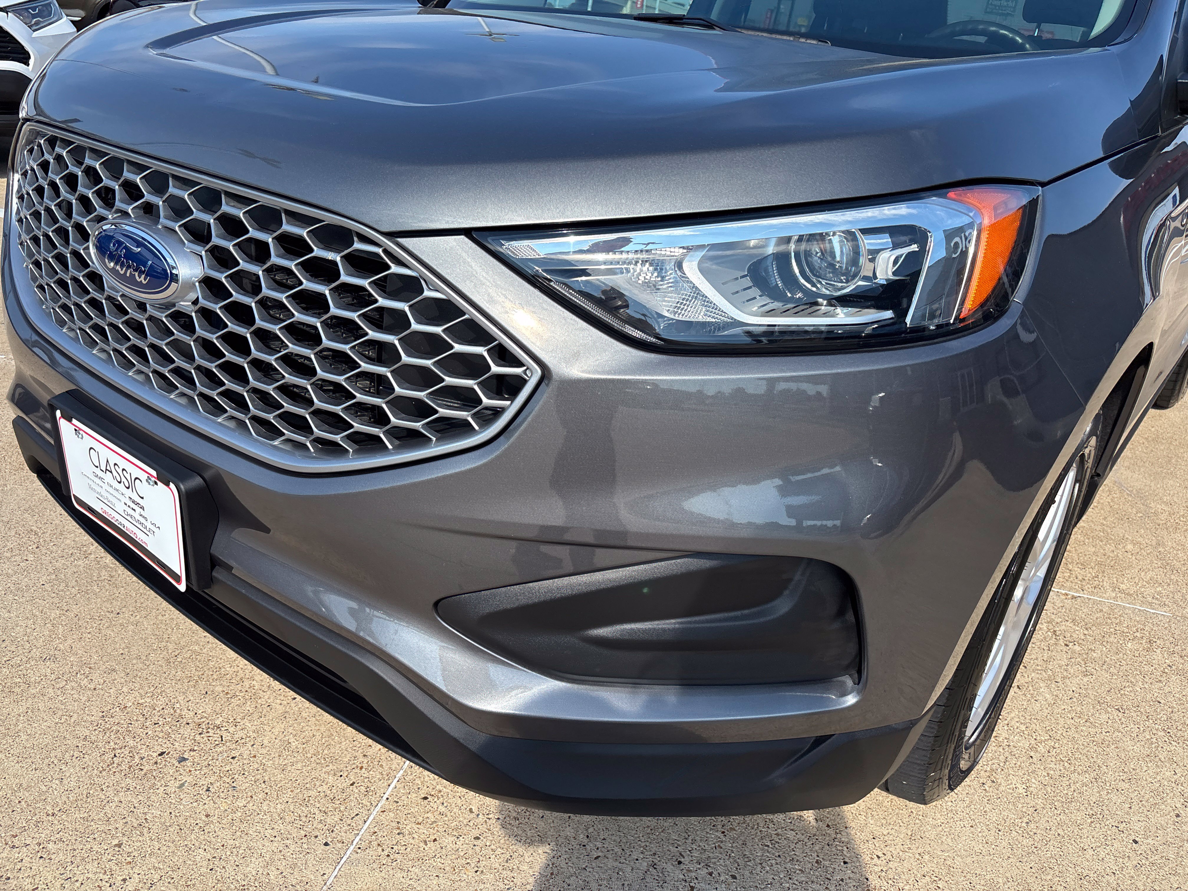 Used 2024 Ford Edge SE SUV