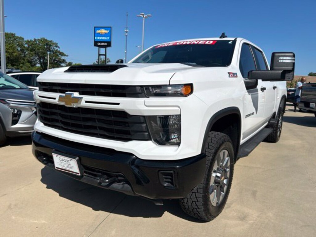 Used 2024 Chevrolet Silverado 2500HD Custom Truck