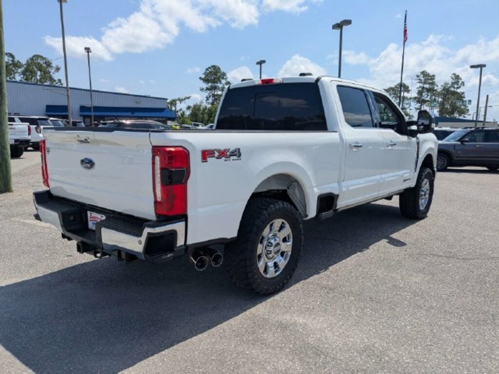 Used 2023 Ford F-250SD Lariat Truck