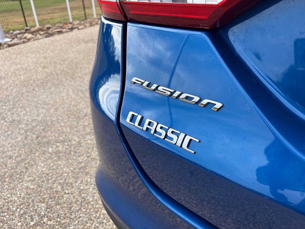 Used 2017 Ford Fusion Hybrid SE Sedan