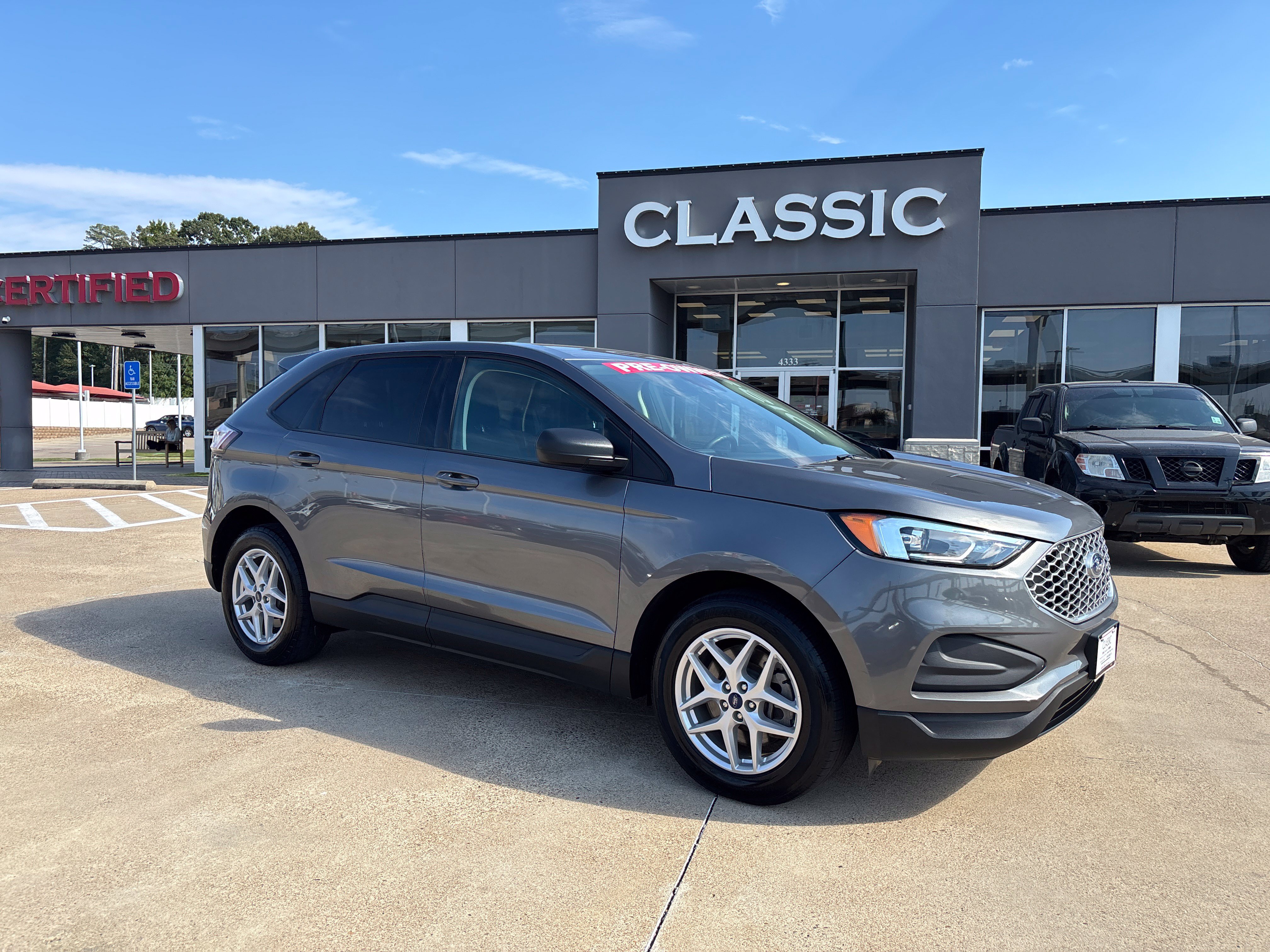 Used 2024 Ford Edge SE SUV