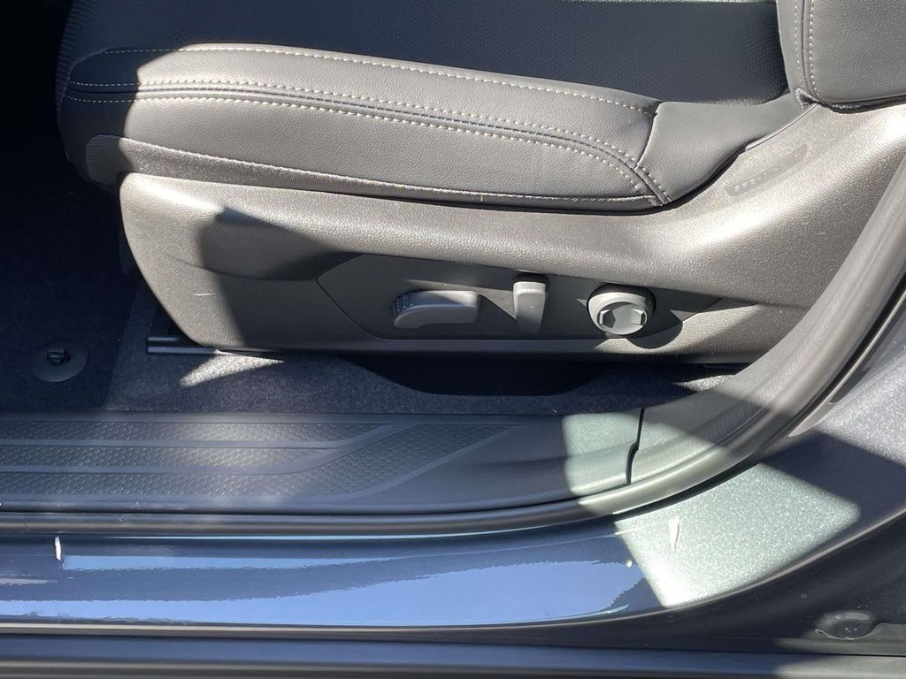 2026 Subaru Outback Limited - Photo 19