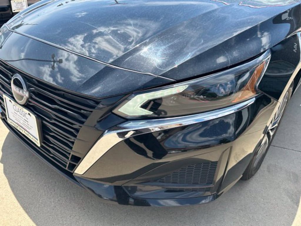 Used 2025 Nissan Altima SV Sedan
