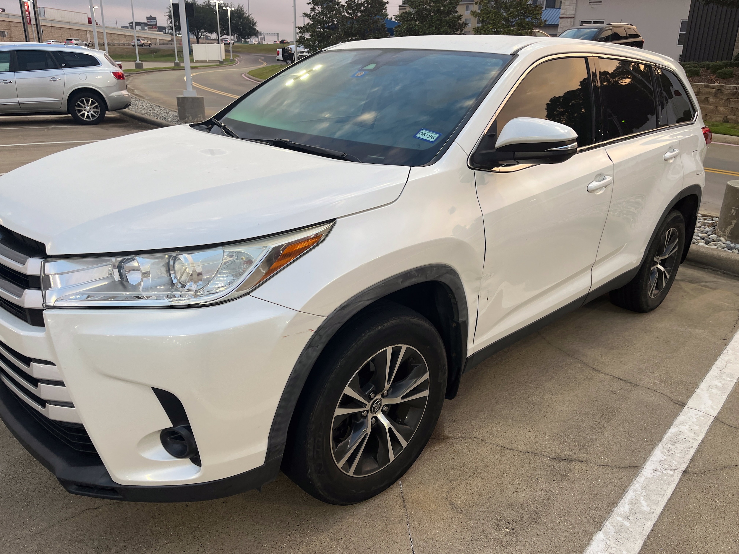 2019 Toyota Highlander LE