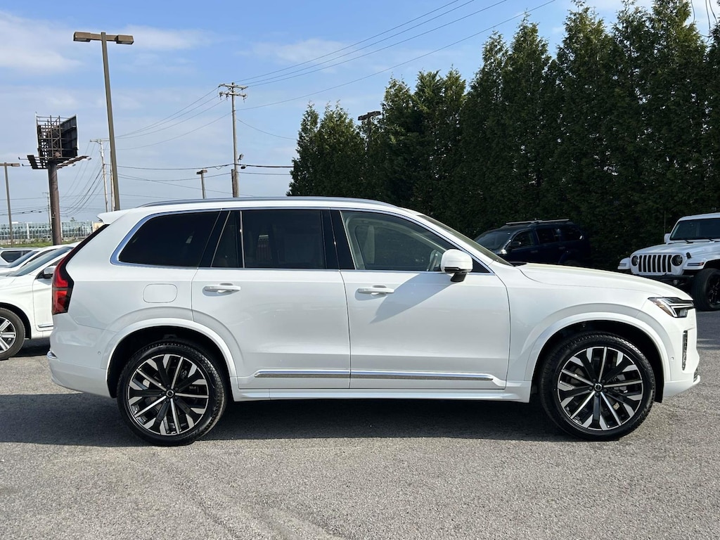 New 2026 Volvo XC90 B5 Ultra 7-Seater SUV