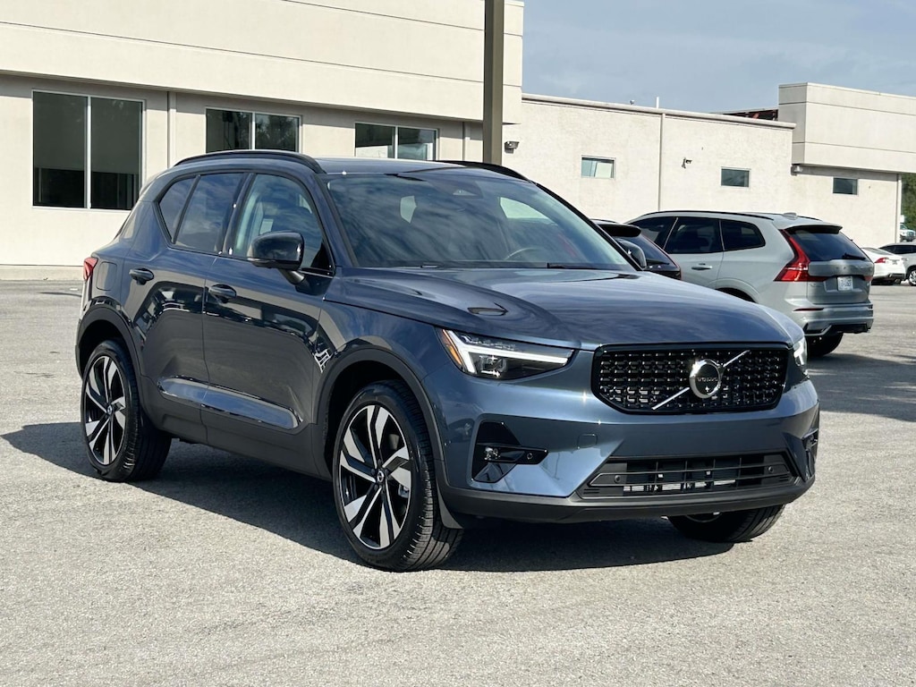 New 2026 Volvo XC40 B5 Plus SUV