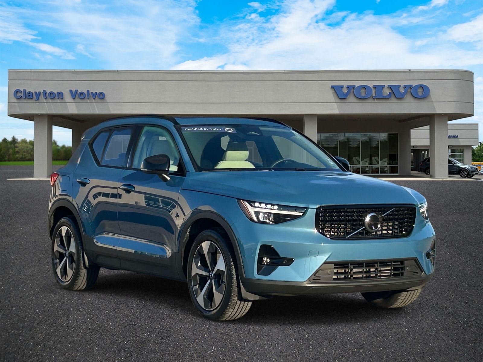 2024 Volvo XC40