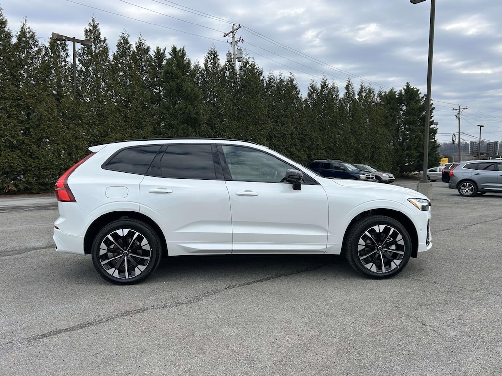 New 2026 Volvo XC60 B5 Plus SUV