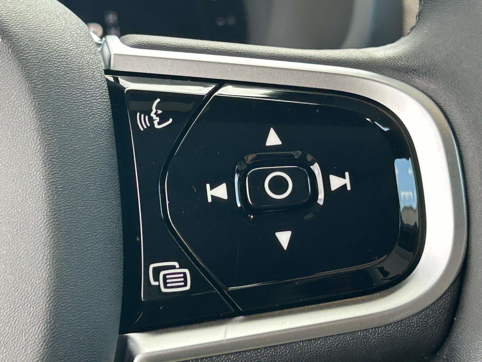 2026 Volvo XC90 Core - Photo 23