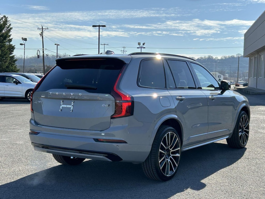 New 2026 Volvo XC90 B6 Ultra Dark Theme 7-Seater SUV