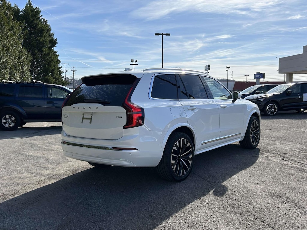 New 2026 Volvo XC90 plug-in hybrid T8 Plus 7-Seater SUV