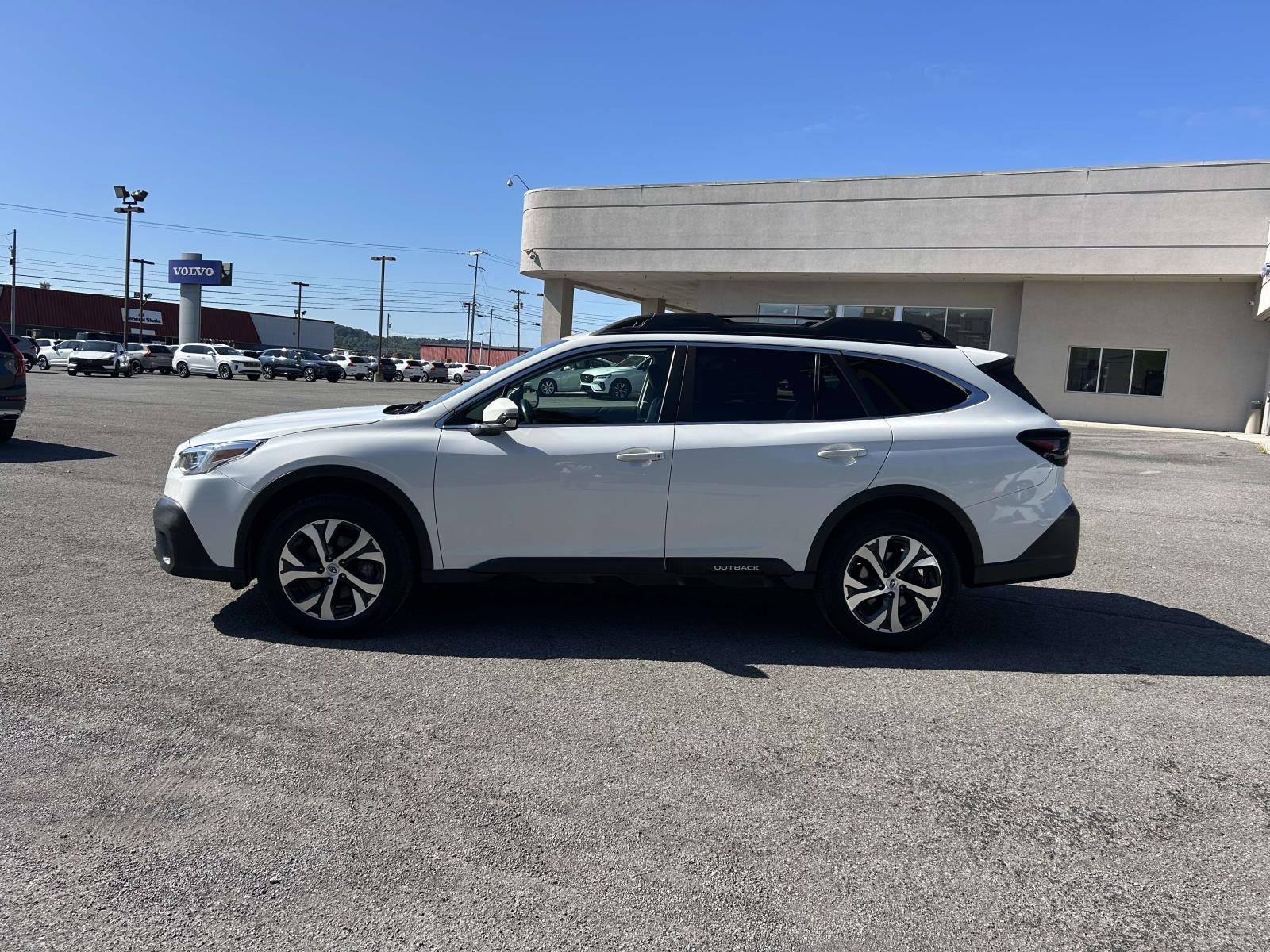Used 2022 Subaru Outback Limited XT CVT Sport Utility