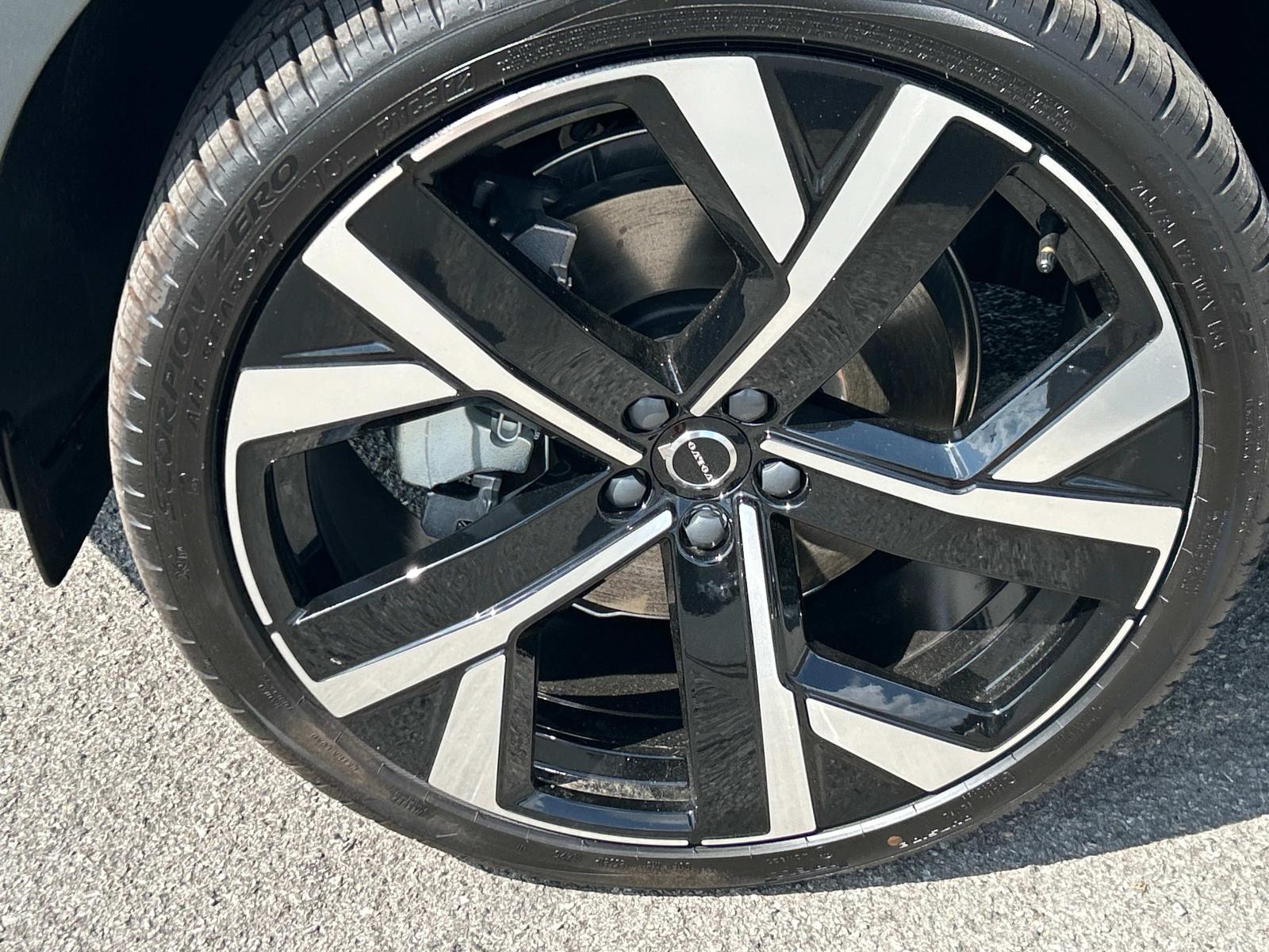2026 Volvo XC60 Ultra - Photo 8