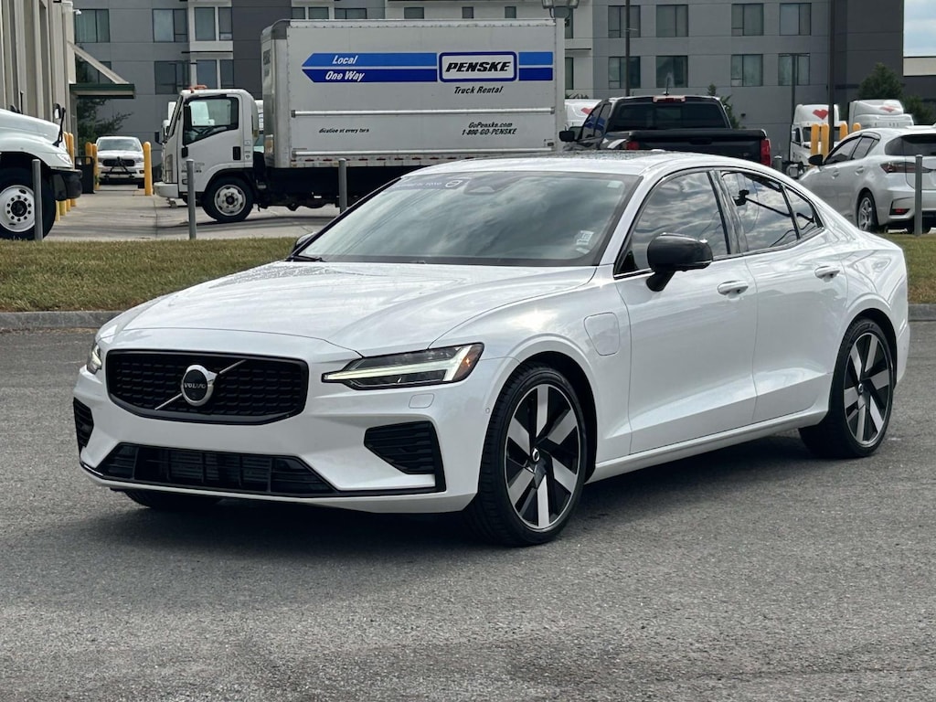 Certified 2024 Volvo S60 Recharge Plug-In Hybrid T8 eAWD PHEV Plus Dark Theme Car