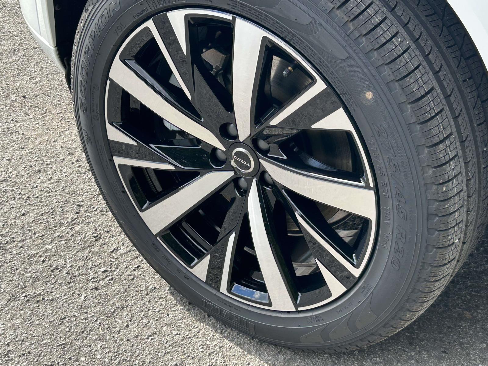 2026 Volvo XC90 Core - Photo 9