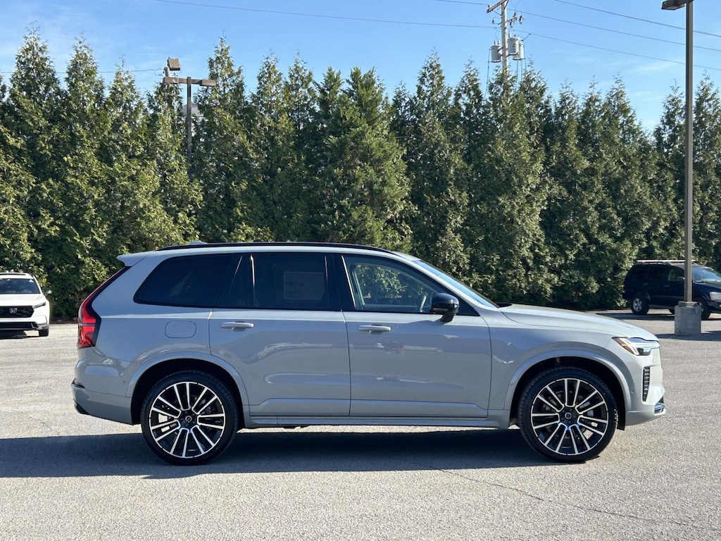 New 2026 Volvo XC90 B6 Ultra Dark Theme 7-Seater SUV