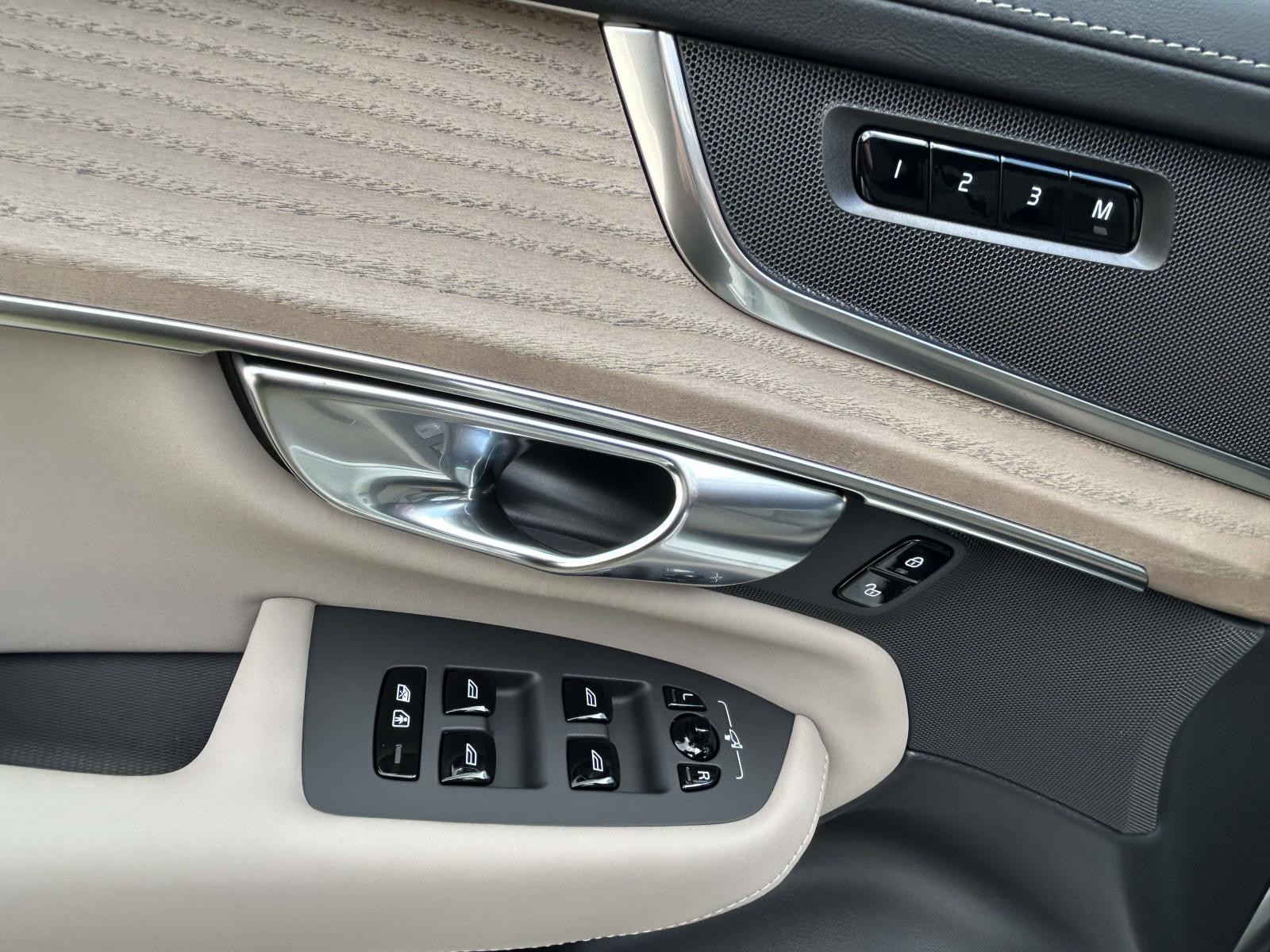 2026 Volvo XC90 Core - Photo 21