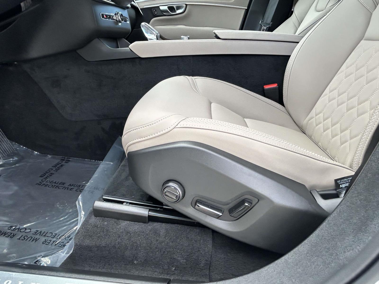2026 Volvo XC90 Core - Photo 20